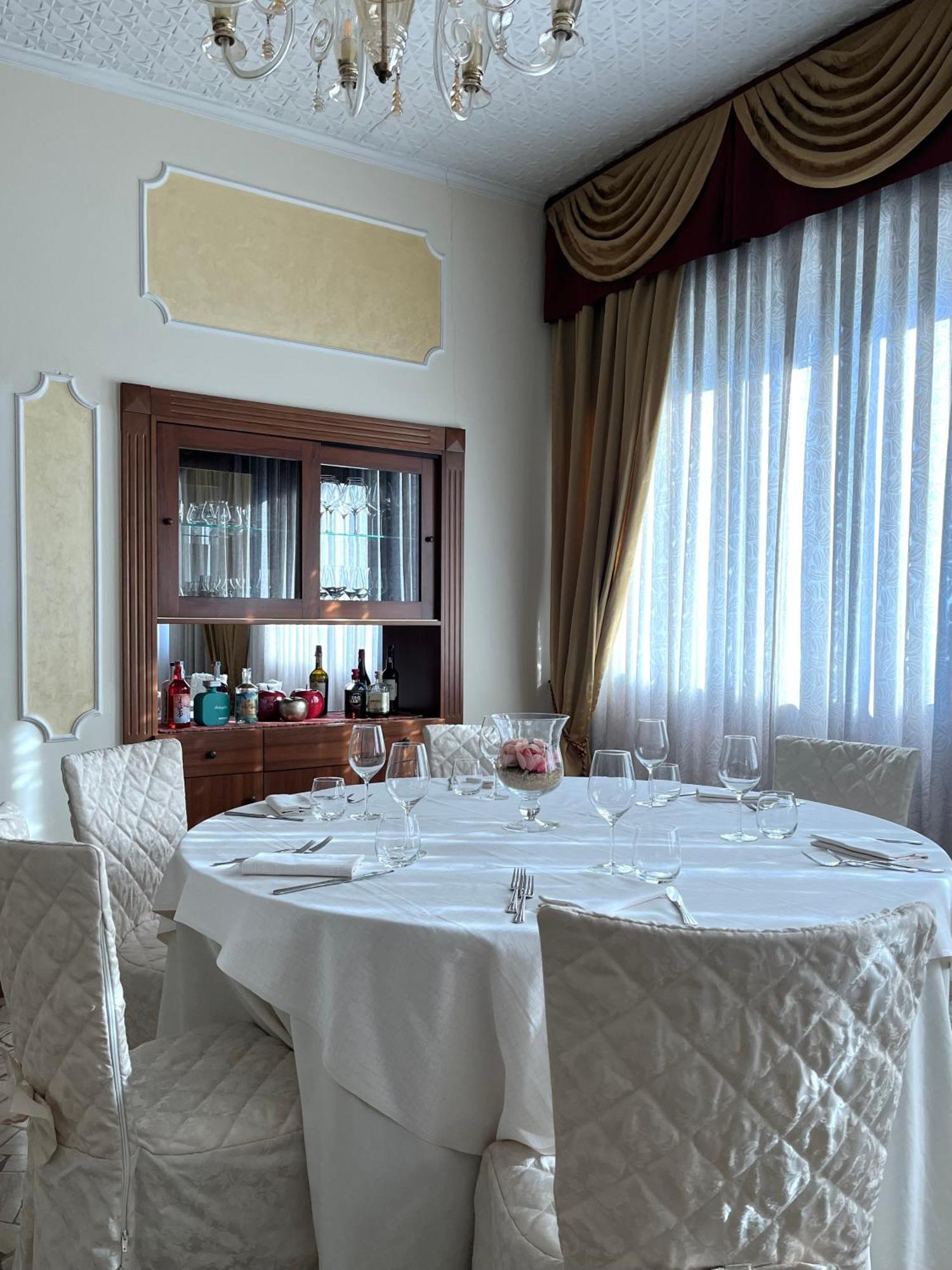 Hotel Poppi Mira Esterno foto